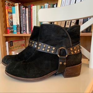 UGG harness boot